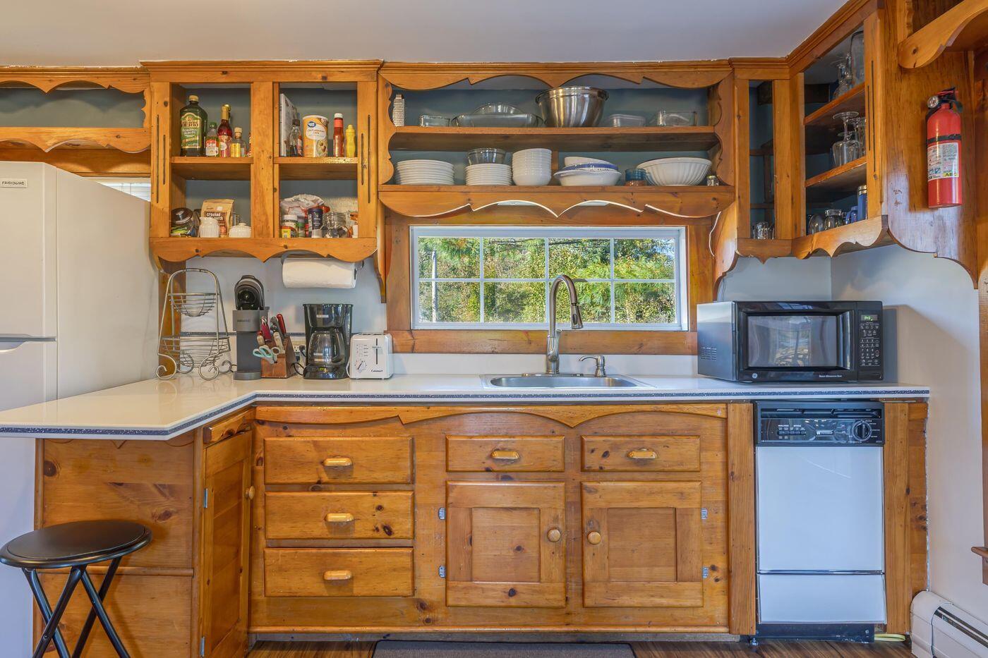 146 Tremont Road Bass Harbor, ME 04653 - Photo 11 of 30