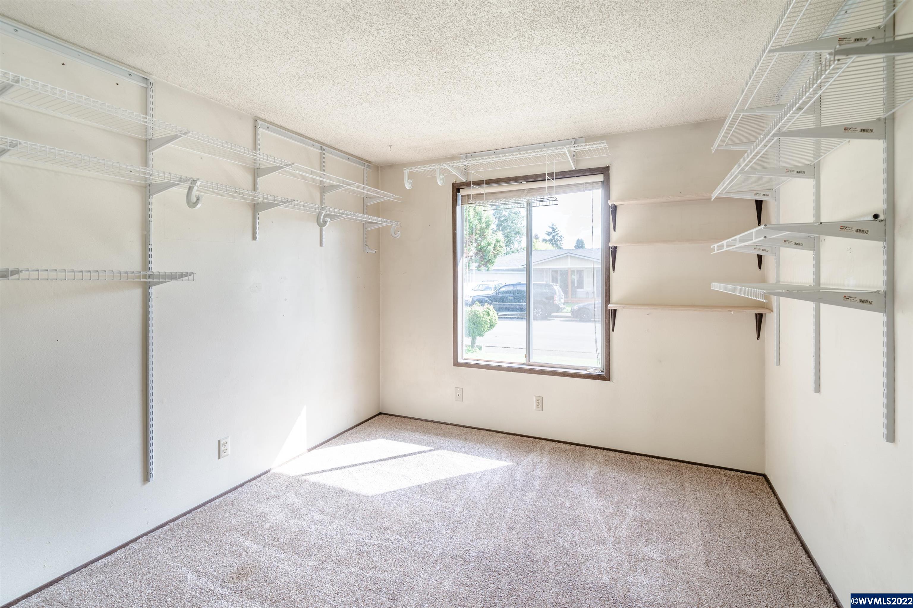 4353 Burlington Loop Northeast Salem, OR 97305 - Photo 25 of 41