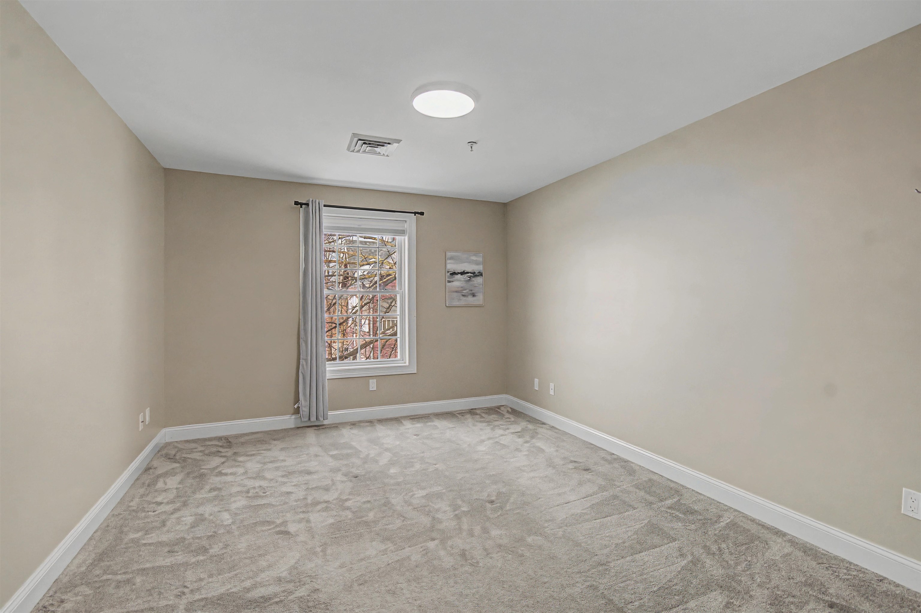 81 South Williams Street, Unit 303 Burlington, VT 05401 - Photo 20 of 29