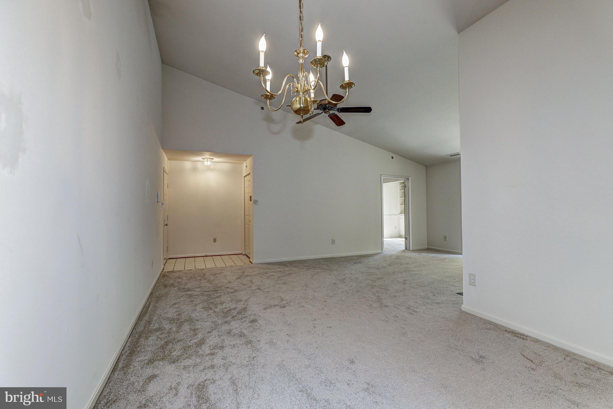 19 Rain Flower Path, Unit 303 Sparks Glencoe, MD 21152 - Photo 12 of 29 Living Room/Dining Room