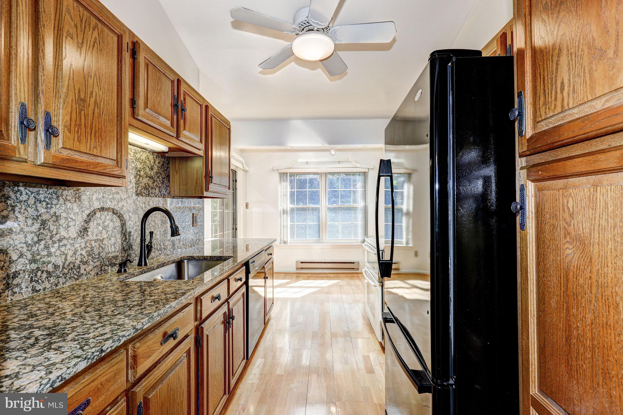 19 Rain Flower Path, Unit 303 Sparks Glencoe, MD 21152 - Photo 15 of 29 Kitchen