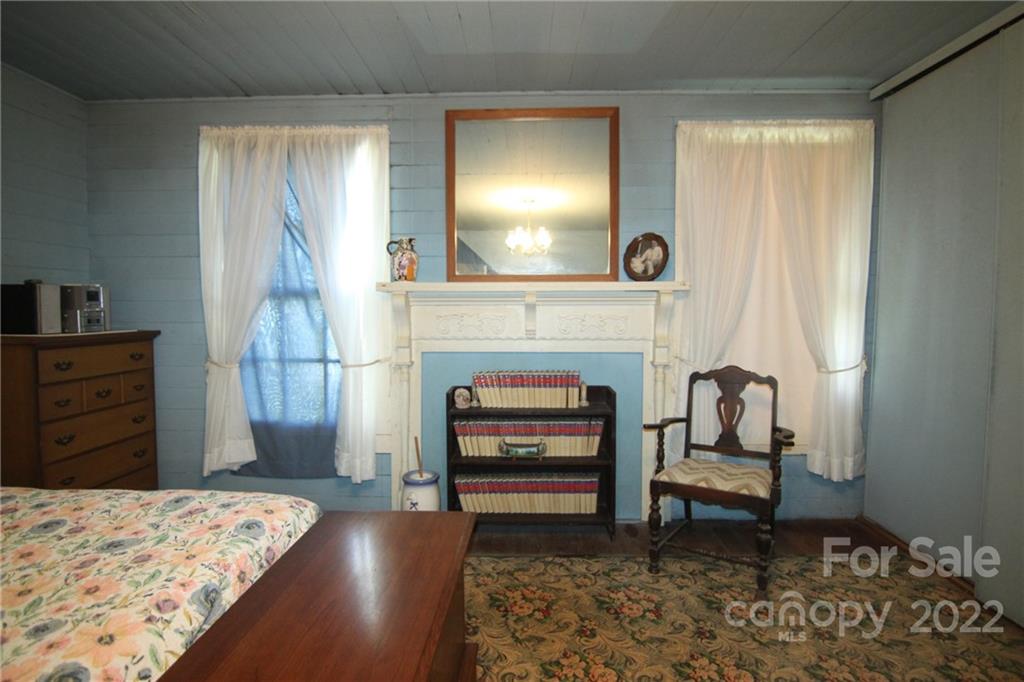 2938 Laboratory Road Lincolnton, NC 28092 - Photo 10 of 36 Gallery Image 10