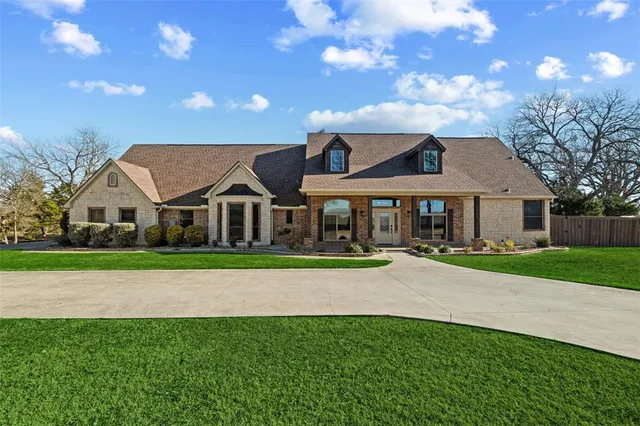 $975,000 | 1546 Bluff Springs Road, Ferris, TX 75125