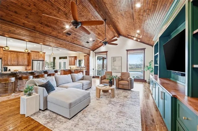 a view of an outdoor kitchen