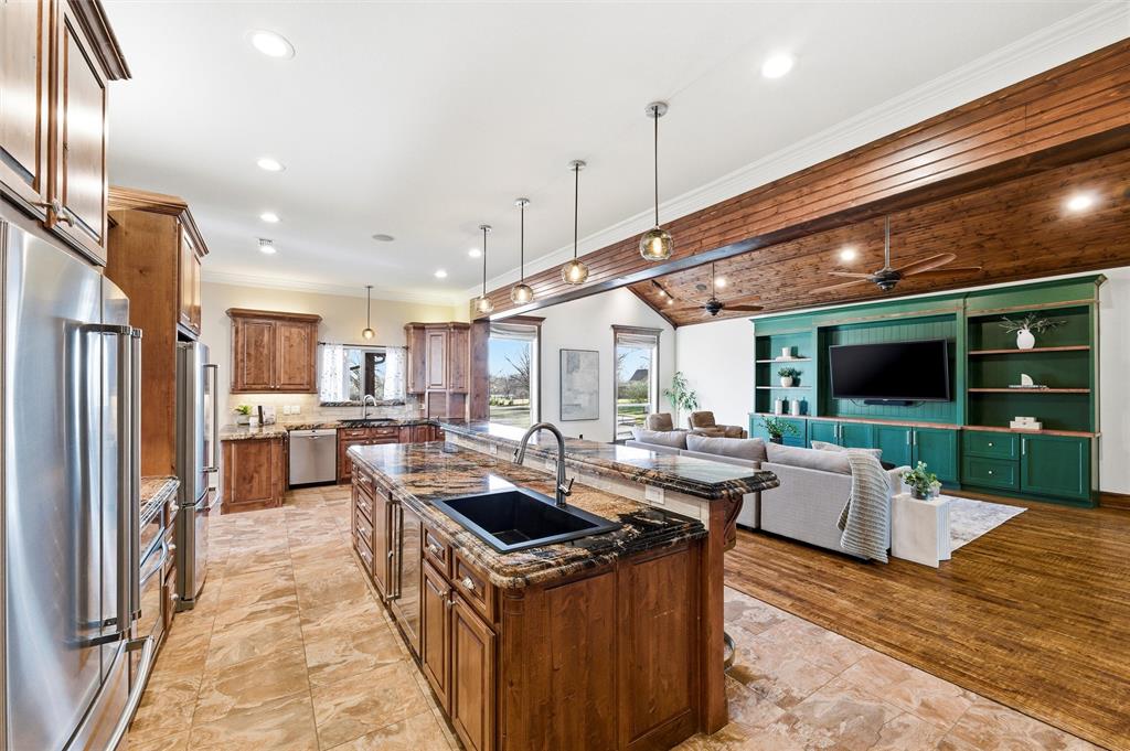 1546 Bluff Springs Road Ferris, TX 75125 - Photo 18 of 40