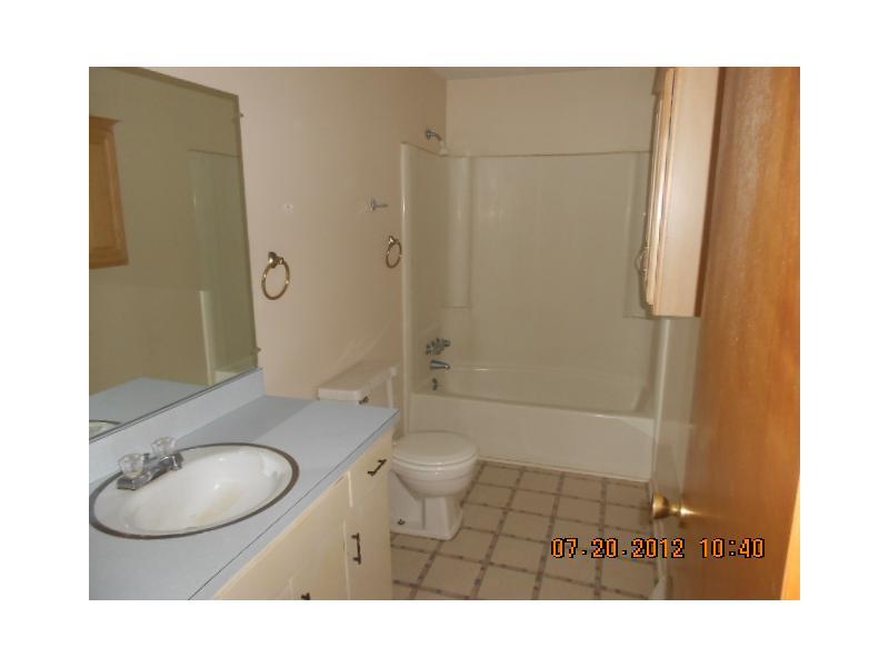 521 Piccadilly Road Anderson, IN 46013 - Photo 6 of 15 Gallery Image 6