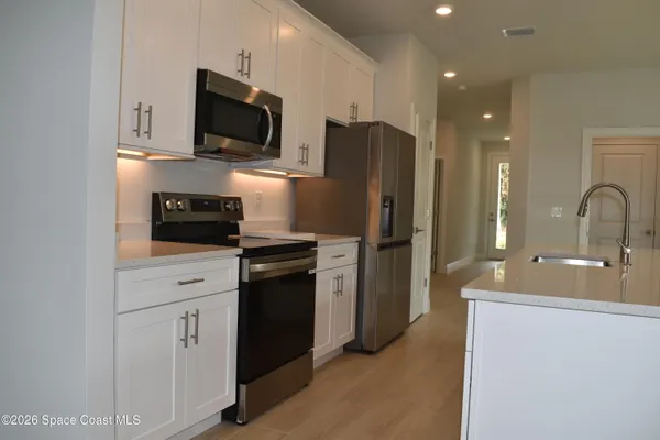 $2,750 | 406 Grove Lane, Melbourne, FL 32901