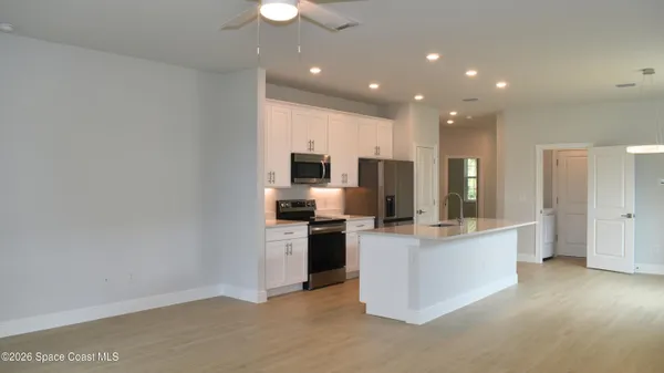 $2,500 | 406 Grove Lane, Melbourne, FL 32901