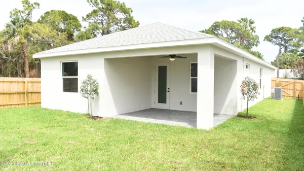 $2,500 | 406 Grove Lane, Melbourne, FL 32901