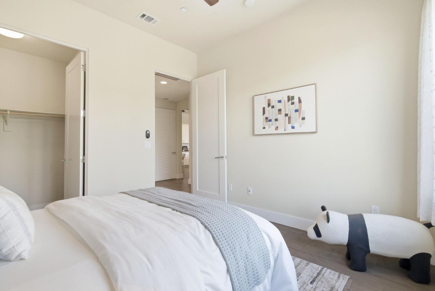 889 North San Antonio Road, Unit 2020 Los Altos, CA 94022 - Photo 12 of 35