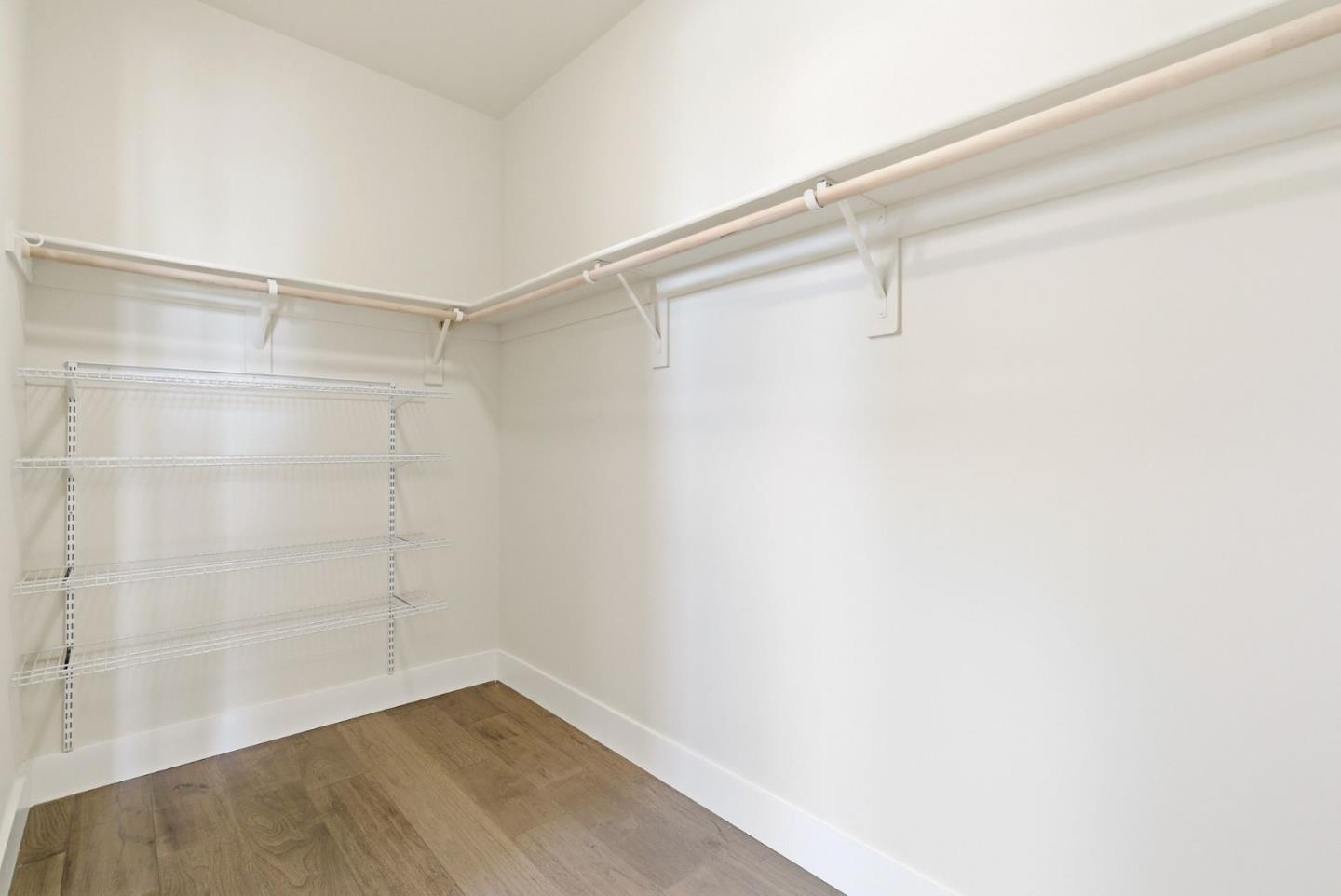 889 North San Antonio Road, Unit 2020 Los Altos, CA 94022 - Photo 22 of 35