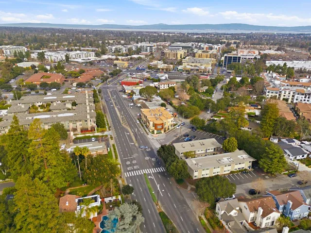 $1,698,000 | 889 North San Antonio Road, Unit 2020, Los Altos, CA 94022