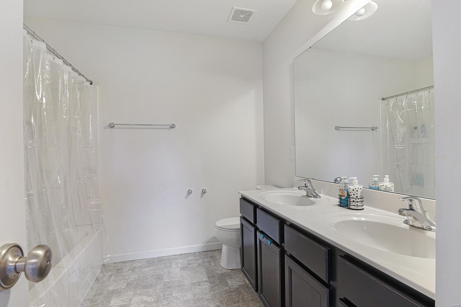 6688 Eagles View Drive Pacific, MO 63069 - Photo 20 of 33