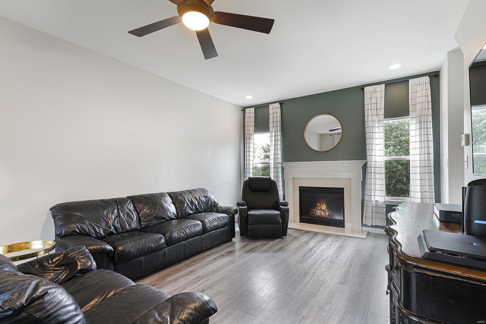 6688 Eagles View Drive Pacific, MO 63069 - Photo 5 of 33