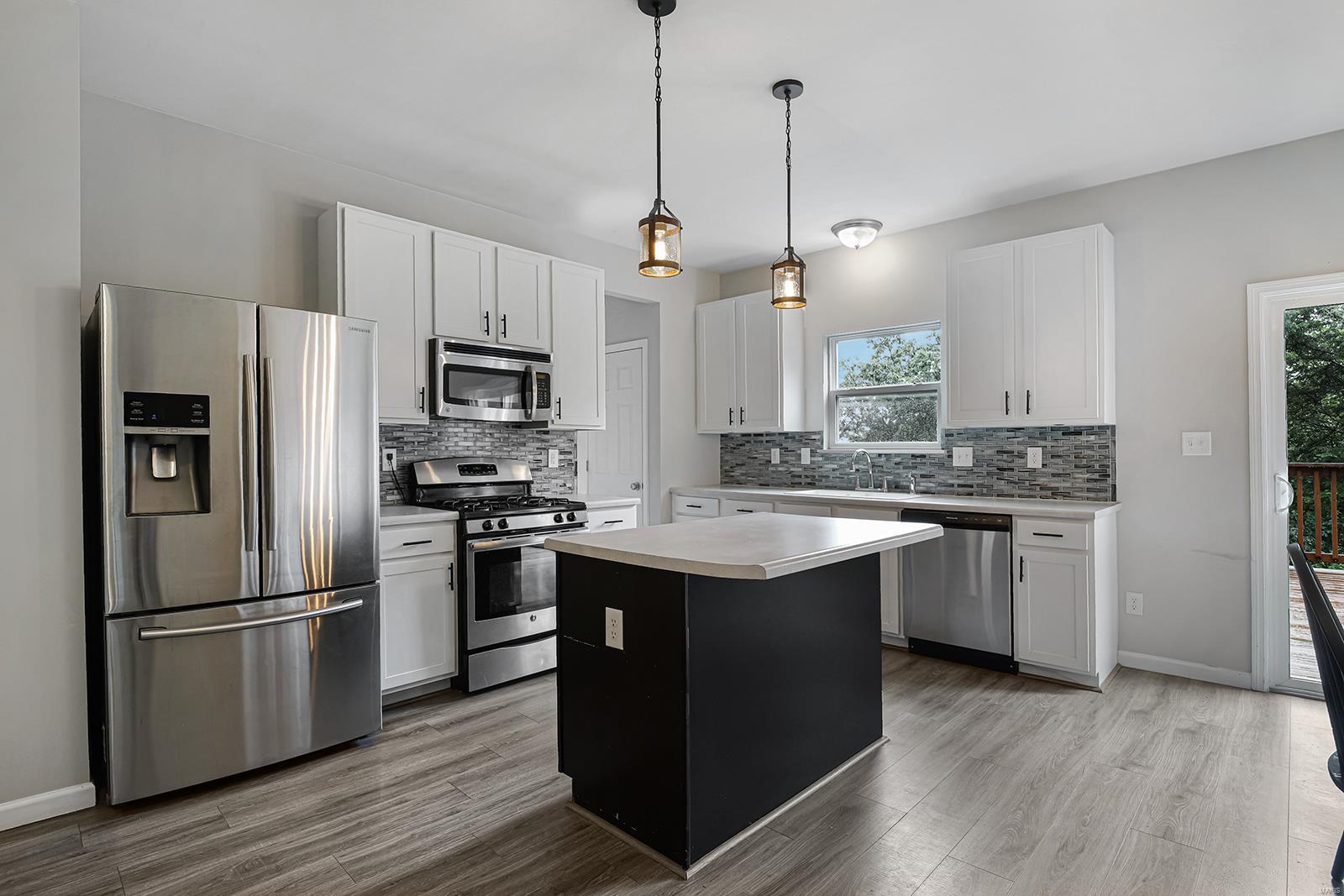 6688 Eagles View Drive Pacific, MO 63069 - Photo 8 of 33