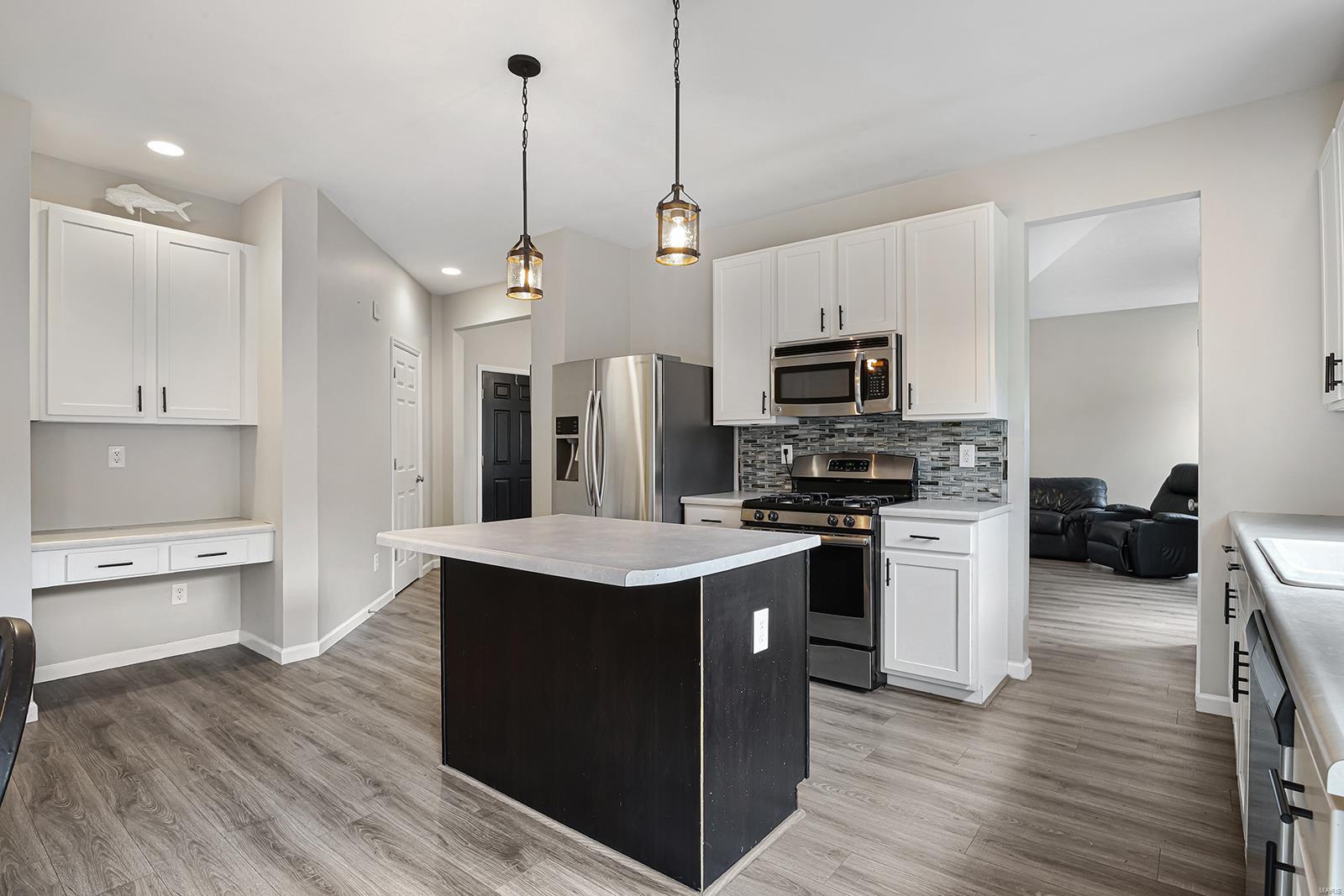 6688 Eagles View Drive Pacific, MO 63069 - Photo 9 of 33