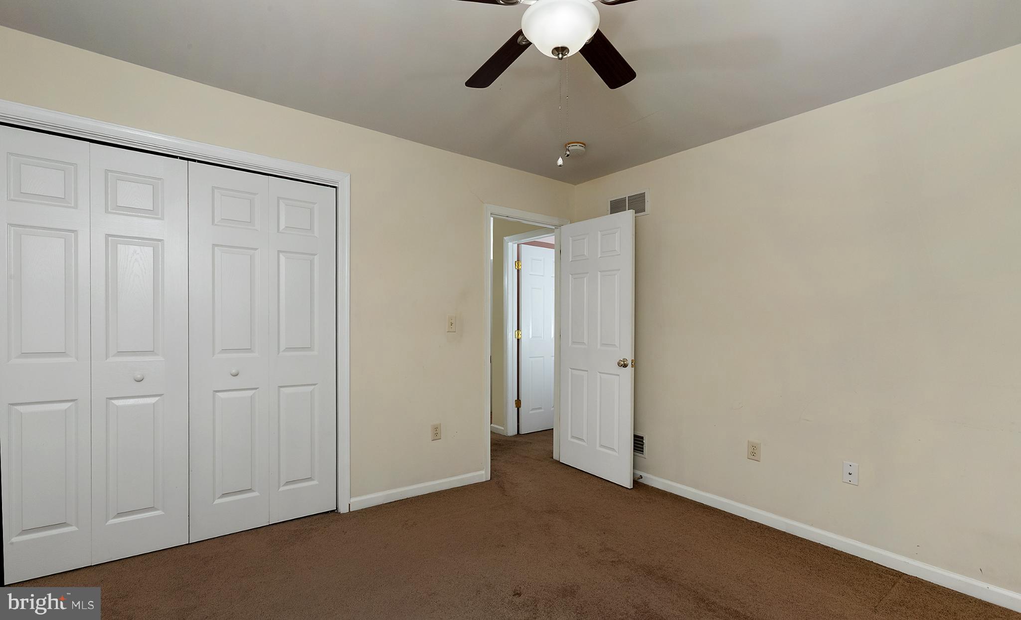 135 Mapleton Boulevard Harrisburg, PA 17112 - Photo 18 of 45 Spacious room with dual closets and light.