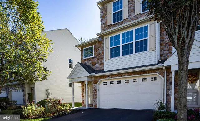 $369,900 | 135 Mapleton Boulevard, Harrisburg, PA 17112