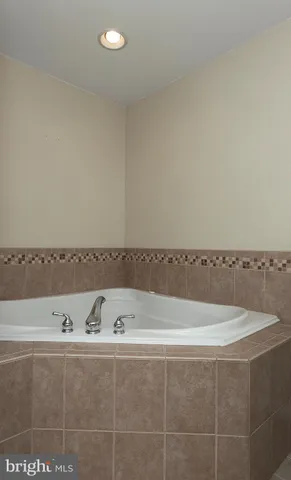 $369,900 | 135 Mapleton Boulevard, Harrisburg, PA 17112