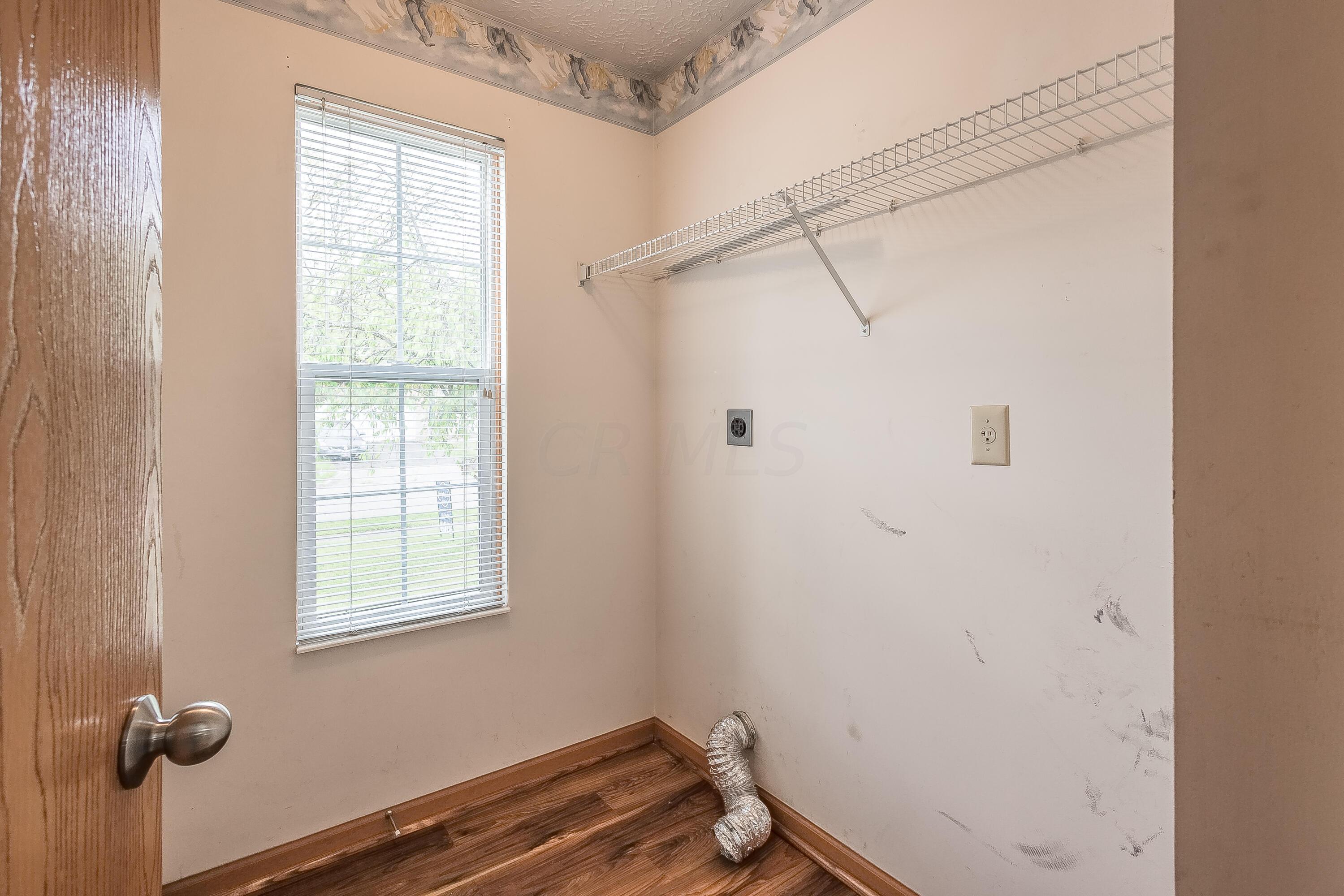 2100 Waymont Road Columbus, OH 43229 - Photo 14 of 15 Laundry