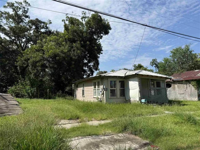 $13,000 | 203 School Street, Jennings, LA 70546