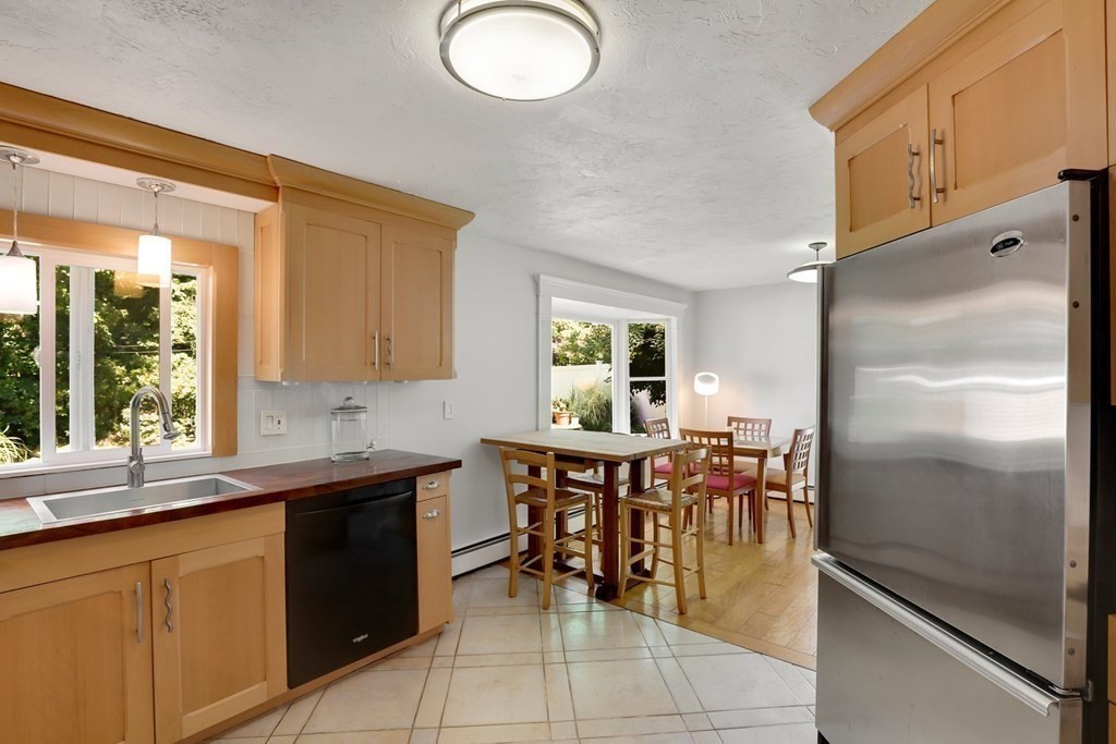 21 Mockingbird Lane Maynard, MA 01754 - Photo 8 of 42 Gallery Image 8
