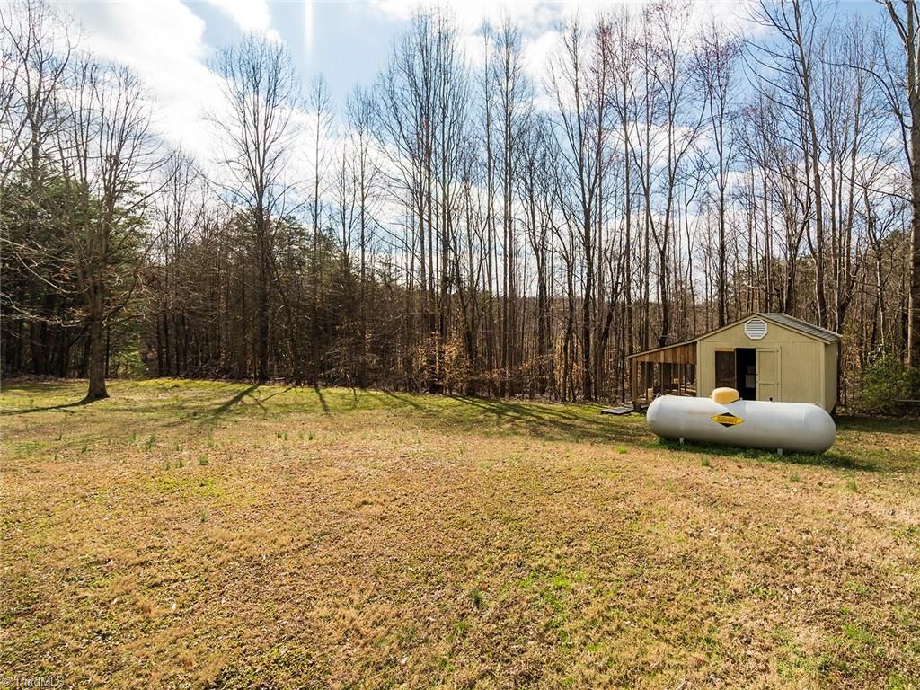 500 Vernon Road Reidsville, NC 27320 - Photo 17 of 24 LG backyard with plenty of space!