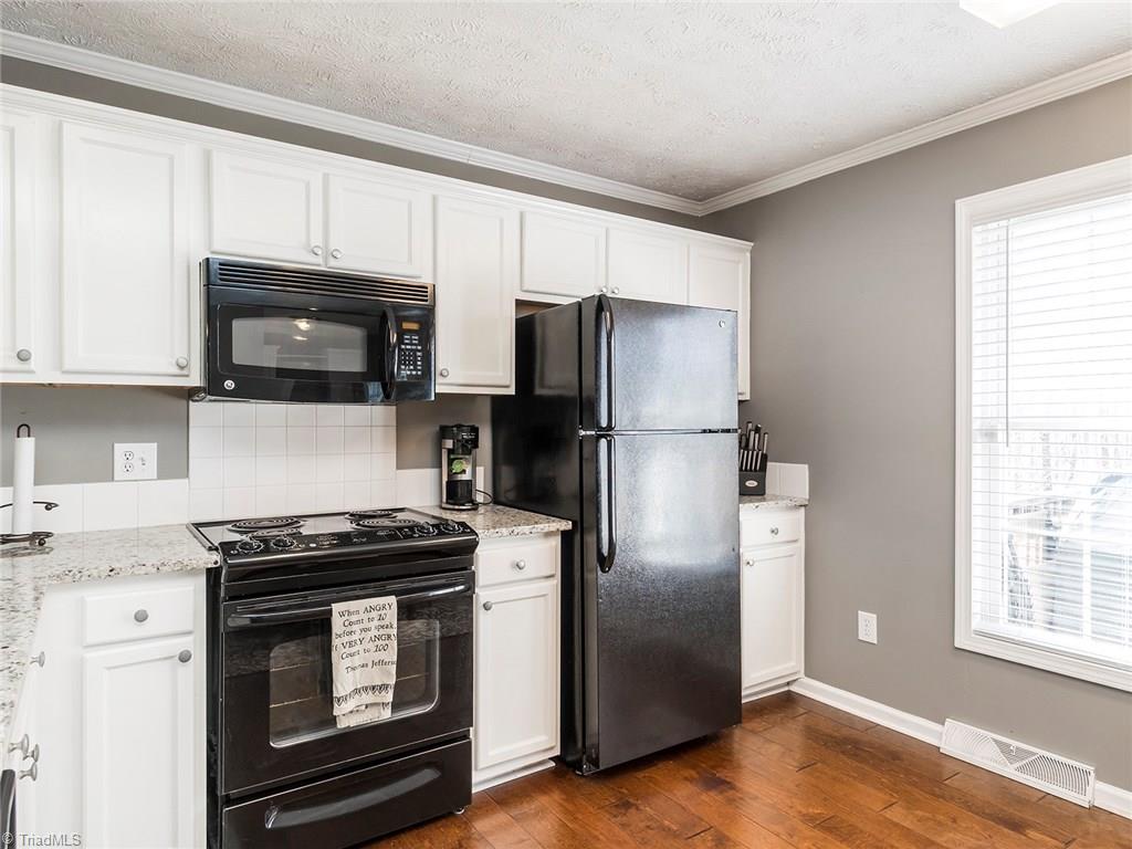 500 Vernon Road Reidsville, NC 27320 - Photo 6 of 24 Kitchen offers great storage space! Eat in kitchen with room for table!