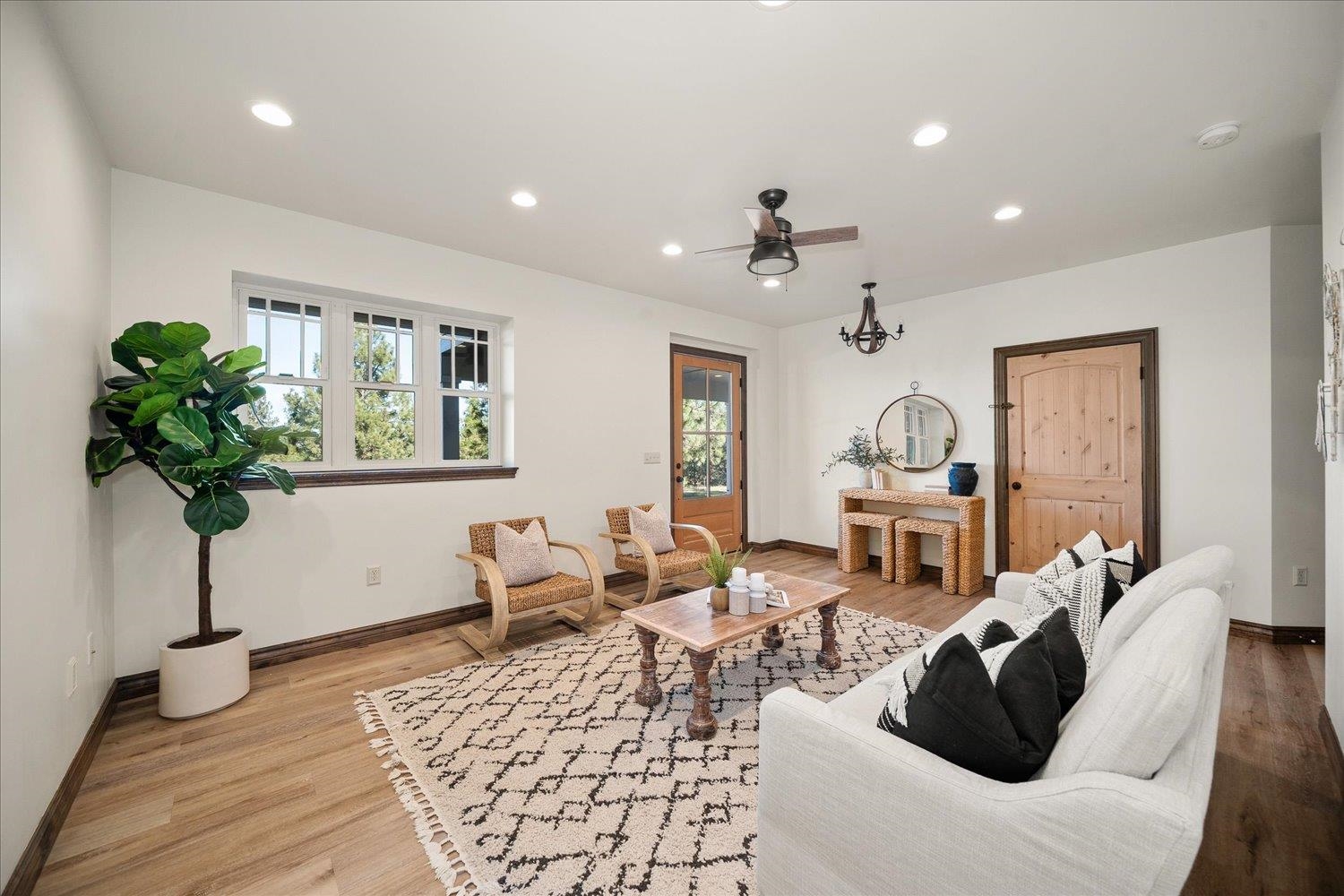 5724 East Corkery Road Spokane, WA 99223 - Photo 6 of 46