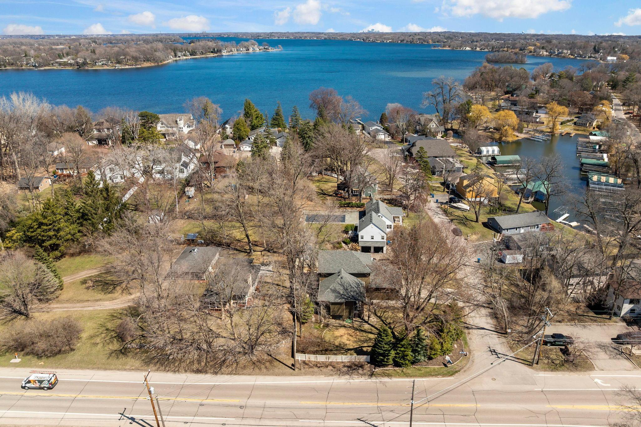 20 Northrup Avenue Excelsior, MN 55331 - Photo 2 of 60