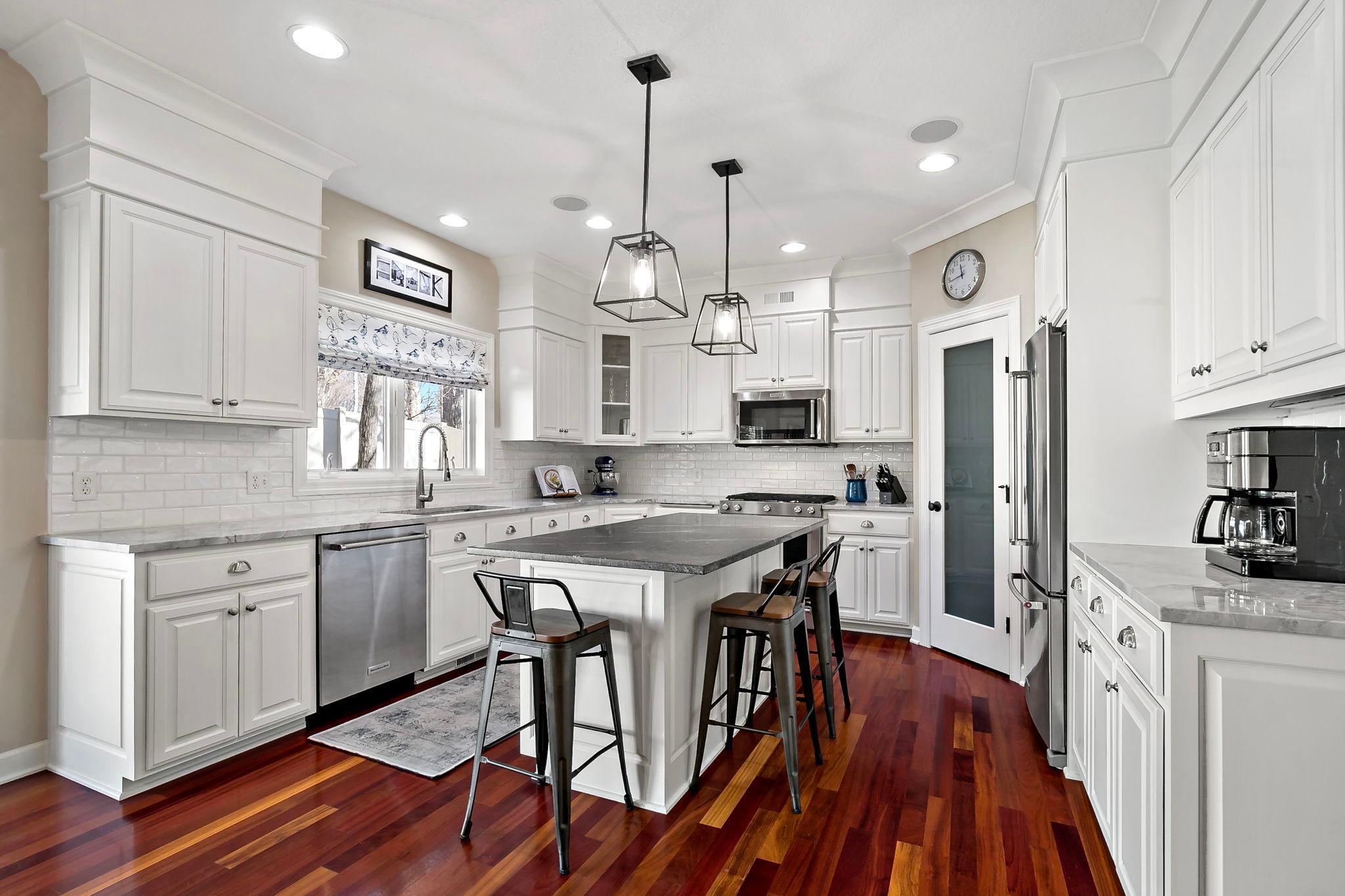 20 Northrup Avenue Excelsior, MN 55331 - Photo 7 of 60