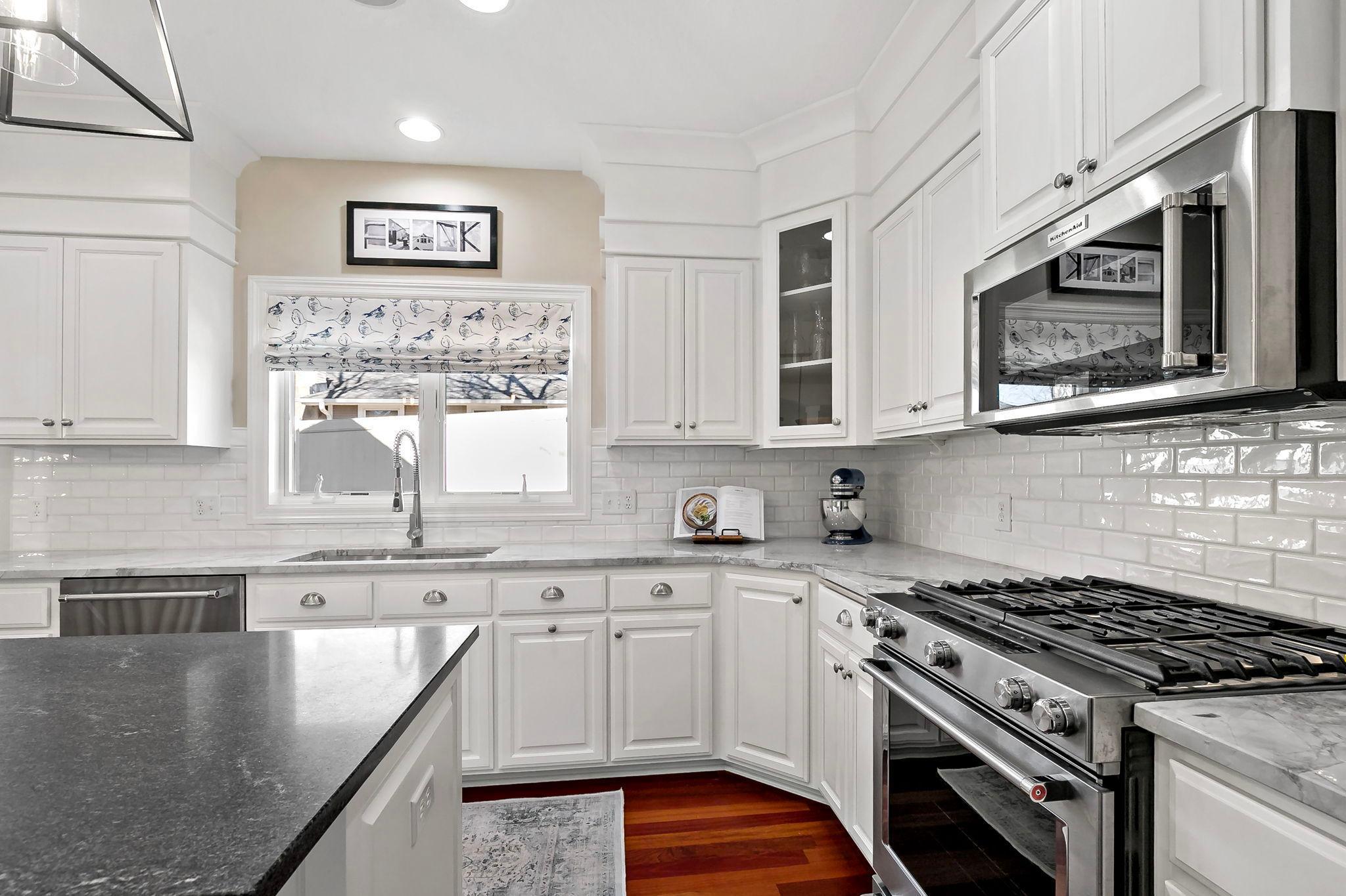 20 Northrup Avenue Excelsior, MN 55331 - Photo 8 of 60