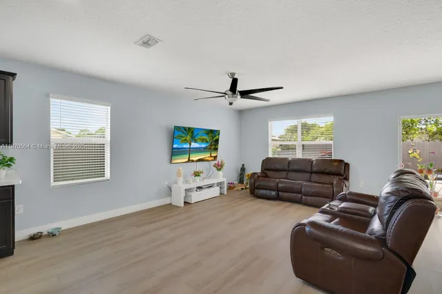 $380,000 | 602 Barber Street, Sebastian, FL 32958