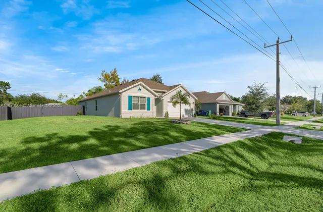 $380,000 | 602 Barber Street, Sebastian, FL 32958