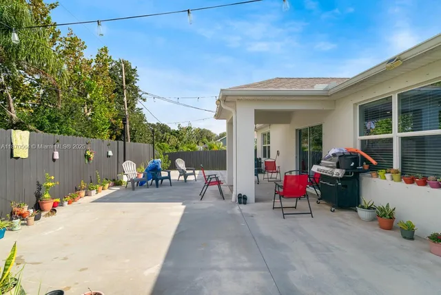 $380,000 | 602 Barber Street, Sebastian, FL 32958