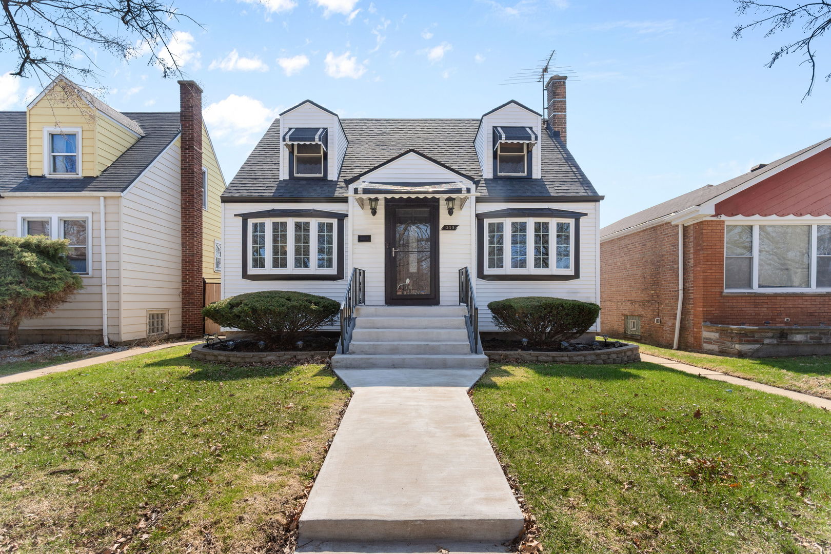 343 West 124th Street Chicago, IL 60628 - Photo 4 of 16