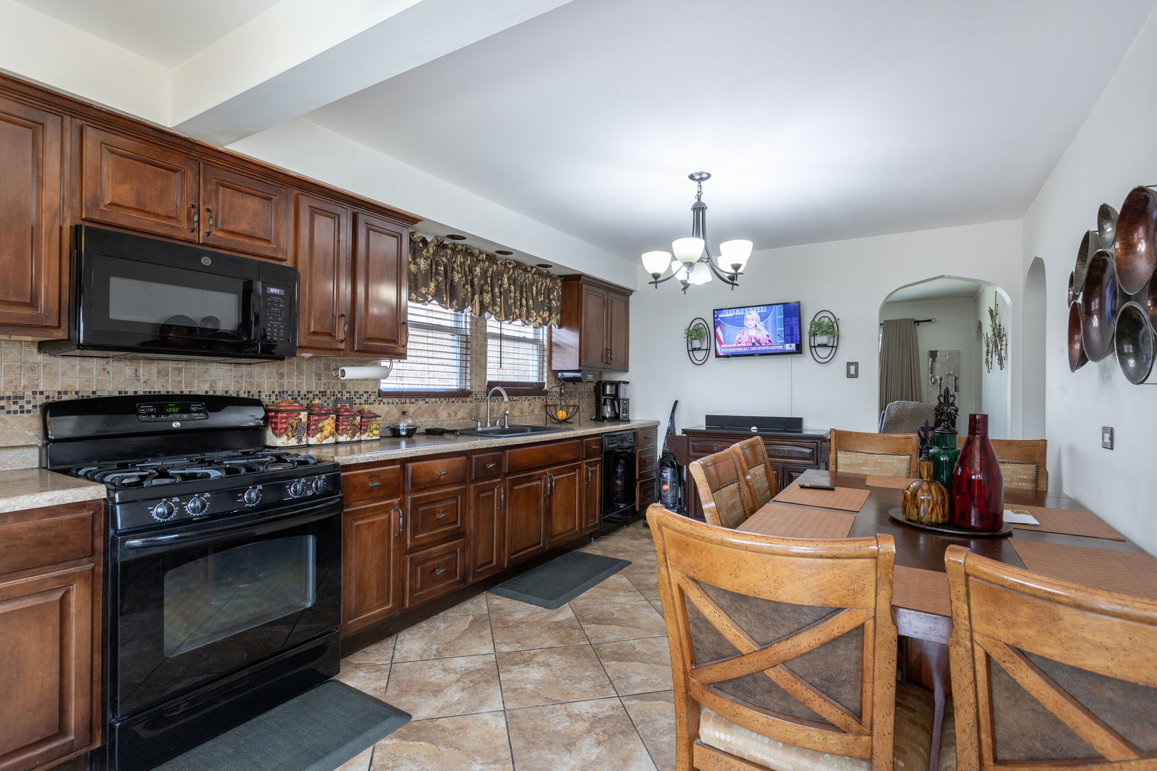 343 West 124th Street Chicago, IL 60628 - Photo 9 of 16