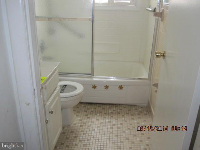 8222 Gray Haven Road Baltimore, MD 21222 - Photo 15 of 15 Bath