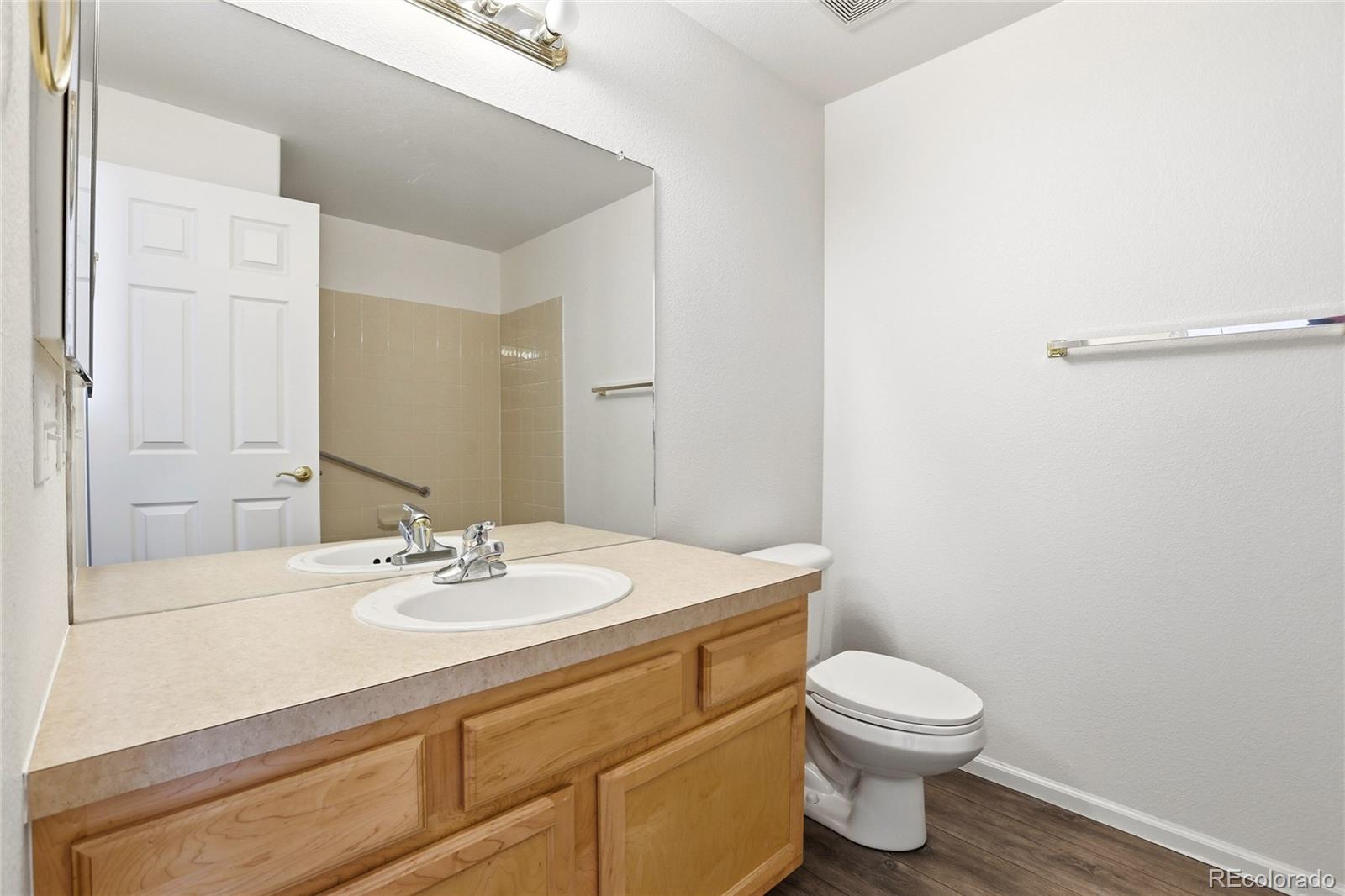 1435 South Chambers Road, Unit 104 Aurora, CO 80017 - Photo 15 of 31