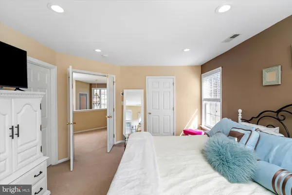 a close view of sink