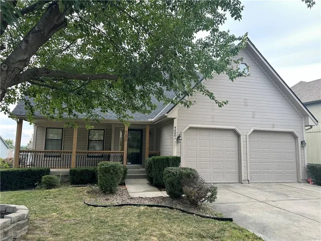 $450,000 | 4600 Northeast Kingston Drive, Lee's Summit, MO 64064