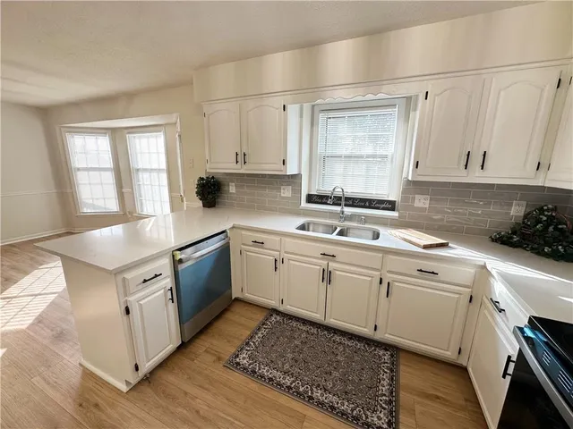 $450,000 | 4600 Northeast Kingston Drive, Lee's Summit, MO 64064