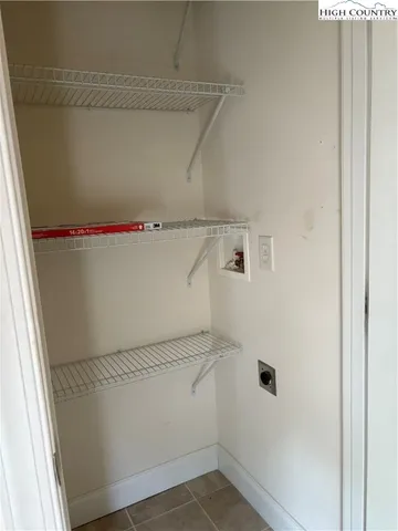 a view of a patio of the house