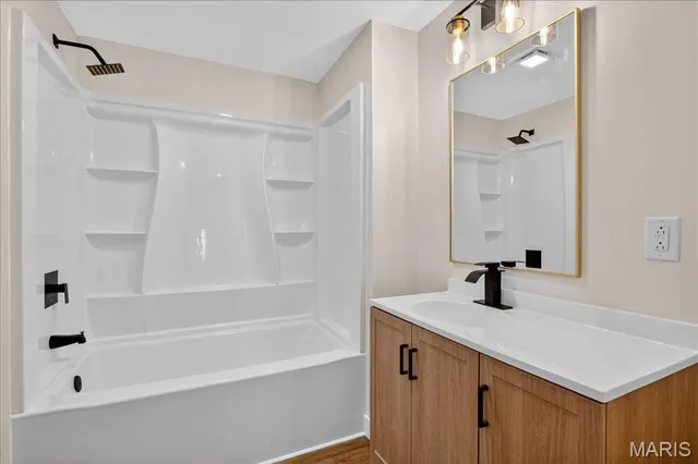 $2,750 | 208 Coral Drive, Collinsville, IL 62234