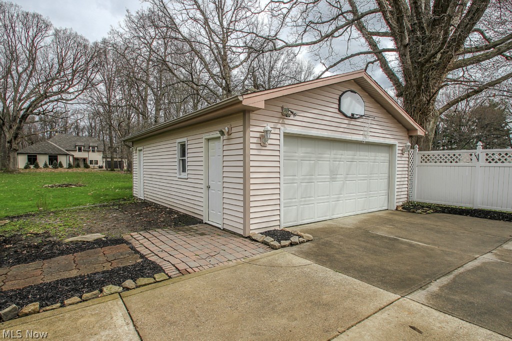 6411 Chestnut Road Independence, OH 44131 - Photo 23 of 25 2 Car Garage