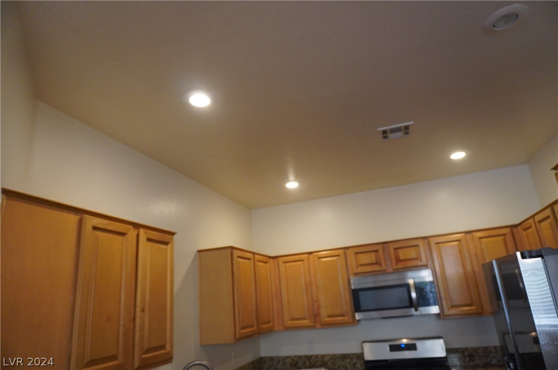 1110 Evening Ridge Street Henderson, NV 89052 - Photo 13 of 49