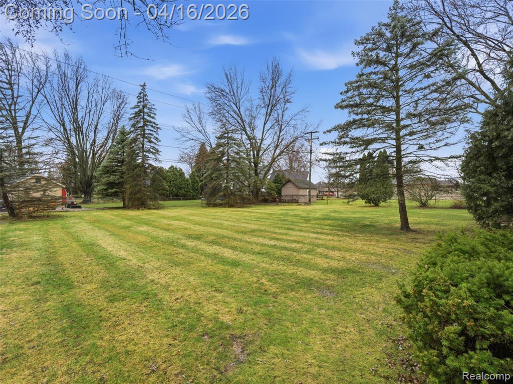 192 Booth Road Troy, MI 48085 - Photo 33 of 37