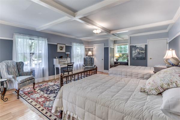 43 Woodbridge Road North Andover, MA 01845 - Photo 16 of 29 Gallery Image 16