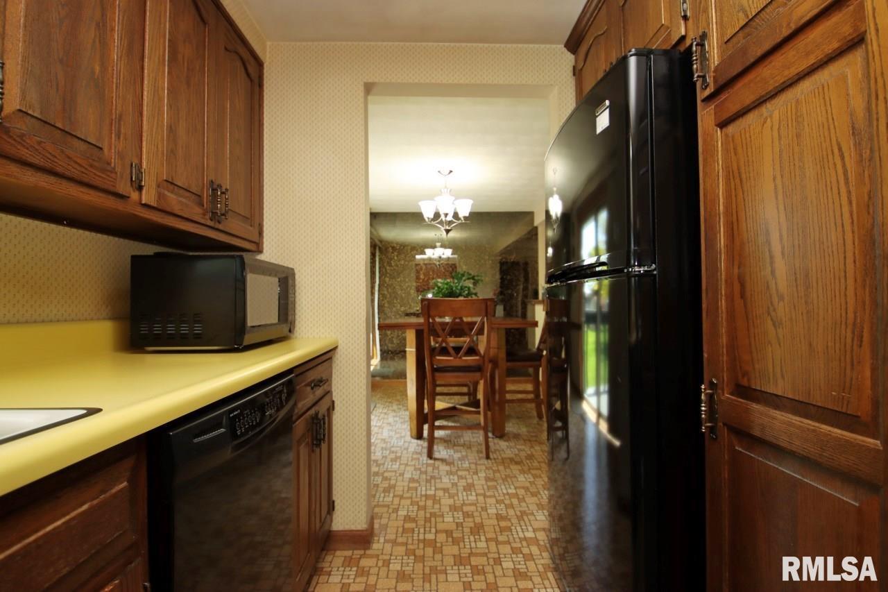 204 Hemlock Street Pekin, IL 61554 - Photo 29 of 71