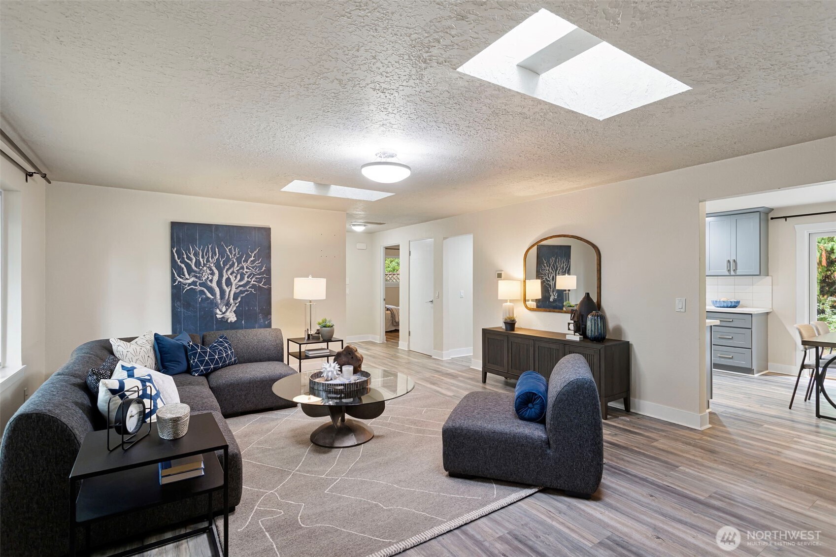 11705 Silver Way Everett, WA 98208 - Photo 2 of 26 a living room with furniture